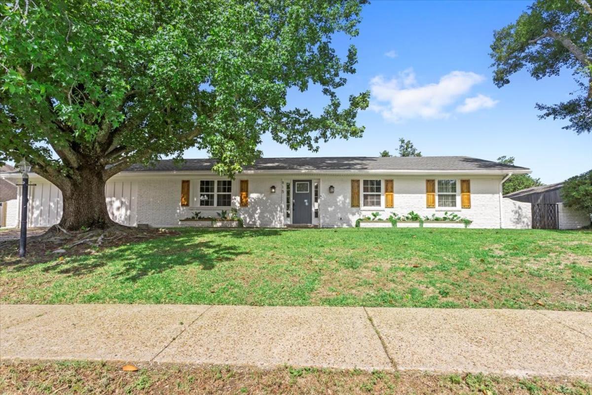 Ranch Home Gem 5Br Home Sleeps 12 With Game Room Gulfport Exterior photo